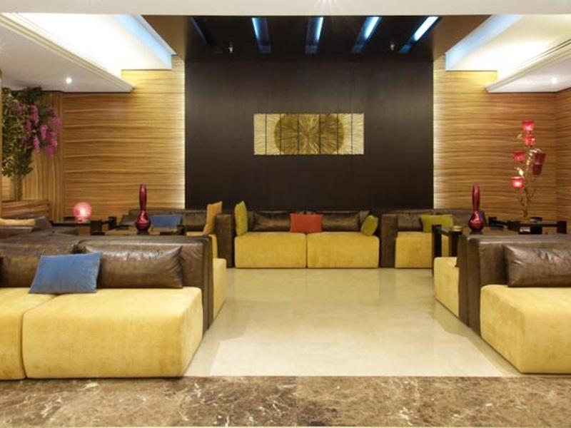 Popular attractions Area Nearby Property